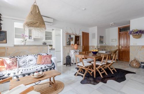 Caleta de Velez Casa | Casa de vacaciones "Mi Casa" con Wi-Fi, jardín, terraza y piscina compartida
