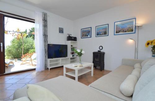 Murter Casa | Holiday Home Mihotić by Interhome