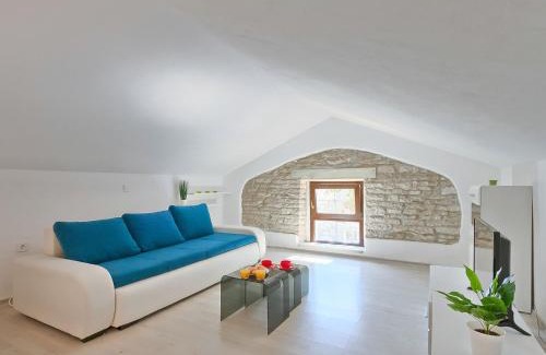 Grzini Casa | Holiday Home Mila by Interhome