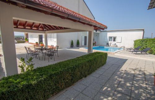 Lovrec Casa | Holiday Home Mirela