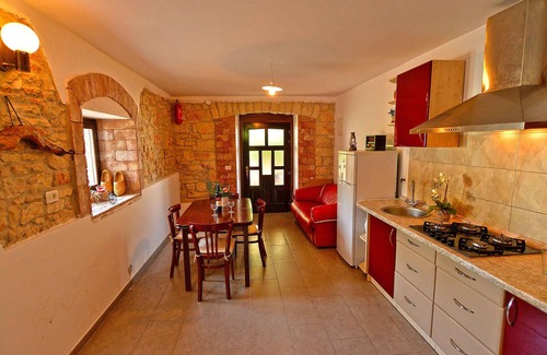 Peresiji Casa | Casa vacacional con piscina