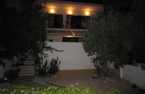 Igrane Casa | Holiday Home Mona