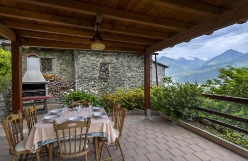 Traona Casa | Holiday Home Moncucco Mountain Home by Interhome