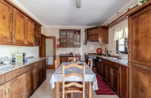 Ponte da Barca Casa | Casa de vacaciones 'Mourelo' con vistas a la montaña, jardín privado y Wi-Fi