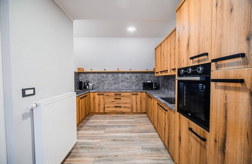 Dravograd Casa | Holiday Home Mountainview Horizon - Sauna & HotTub