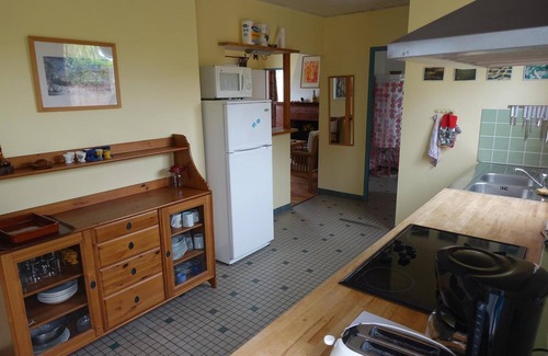 La Teste-de-Buch Casa | Holiday Home Near the Center with Shared Pool and Private Terrace
