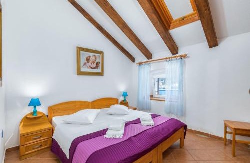 Cres Apartamento | Holiday Home near Beach in Croatia