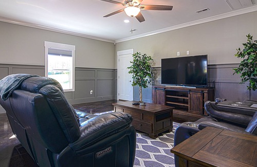 Winchester Casa | Holiday Home Near Jack Daniel Distillery and Tims ford Marina