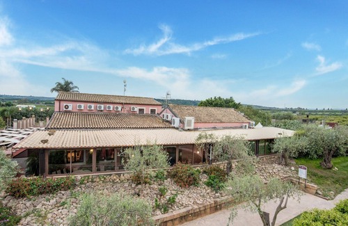 Carlentini Casa | Holiday Home Near Mount Etna Views