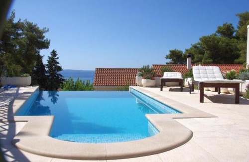 Sumartin Casa | Holiday Home Nevista