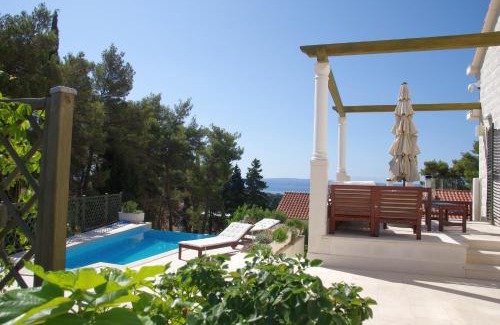 Sumartin Casa | Holiday Home Nevista