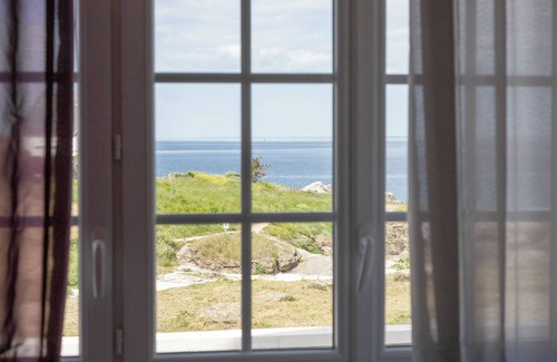 Trevignon Casa | Casa de vacaciones 'Nicole Face Mer' con vistas al mar, terraza privada y Wi-Fi