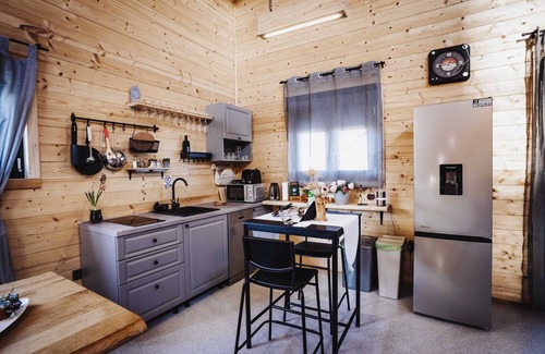 Vrbovec Casa | Holiday Home Nightswim Inn