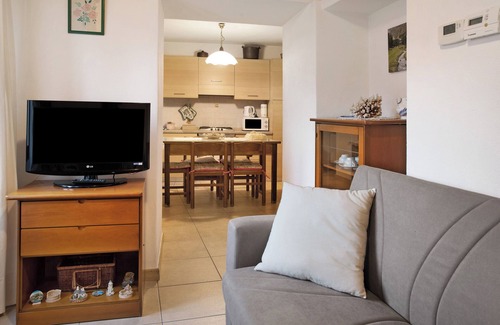 Ardenno Casa | Casa de vacaciones 'Oasi Alpina' con vistas a la montaña, jardín privado y balcón