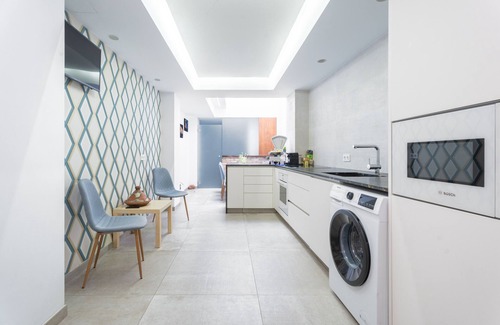 Aiora Casa | Casa de vacaciones 'Oasis De Valencia' con terraza privada, Wi-Fi y aire acondicionado