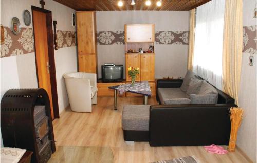 Oberelbert Casa | Holiday Home Oberelbert With A Patio 05