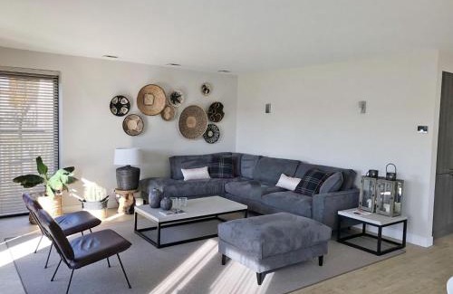 Tholen Casa | Holiday Home Oesterdam Resort-1 by Interhome