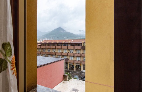 Brolo Casa | Holiday Home 'Olga Bnb' with Balcony and Wi-Fi