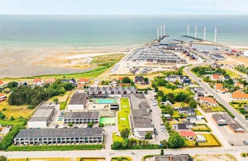 Bønnerup Strand Apartamento | Holiday home on a holiday park in Glesborg