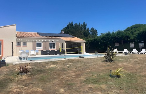 Saint-Papoul Casa | Casa de vacaciones 'Opuceb' con vistas a la montaña, Wi-Fi y aire acondicionado