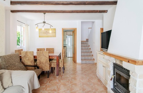 Monte Faro Casa | Casa de vacaciones 'Preciosa Vivienda Unifamiliar' con vistas a la montaña, piscina y Wi-Fi