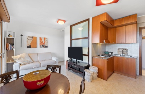 Su Forti Casa | Casa de vacaciones "Panoramico sul Golfo di Cagliari" con vistas al mar, jardín y aire acondicionado