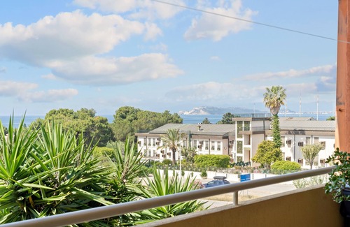 Su Forti Casa | Casa de vacaciones "Panoramico sul Golfo di Cagliari" con vistas al mar, jardín y aire acondicionado