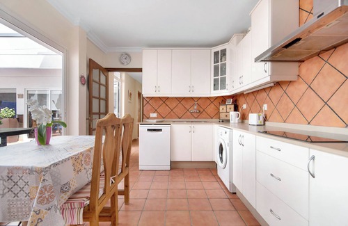 San Fernando Casa | Casa de vacaciones 'Paca' con terraza privada, Wi-Fi y aire acondicionado