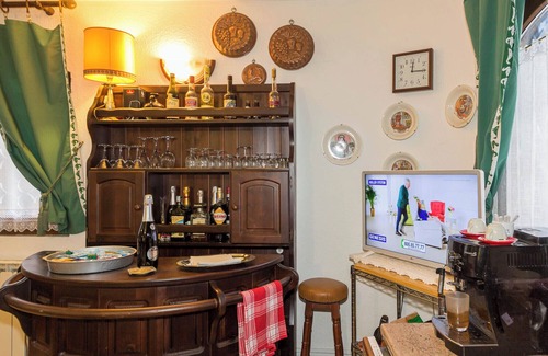 Castelveccana Casa | Casa de vacaciones Parco Azzurro cerca del lago con piscina y Wi-Fi