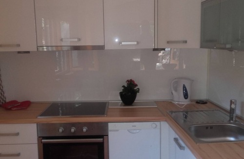 Supetar Casa | Holiday Home Pavarotti