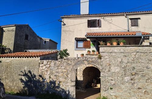 Cres Casa | Holiday Home Pernat