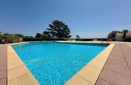 Pornic Casa | Holiday Home Plein Océan-1 by Interhome