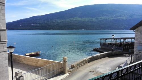 Denovici Casa | Holiday Home Ploski