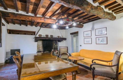 Pescia Casa | Holiday Home Podere Piastriccio- Apt- Grande by Interhome