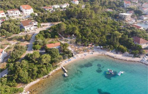 Cove Tri Zala (Zrnovo) Casa | Holiday Home Podgomilje Bb Ii
