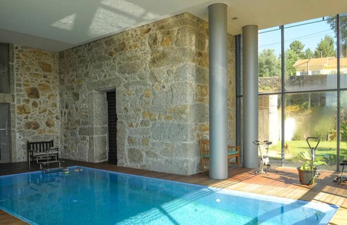 Britelo Casa | Casa de vacaciones "Quinta do Nascimento" con vistas a la montaña, piscina, Wi-Fi, aire acondicionado y terraza