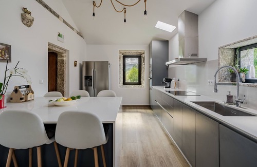 Rossas Casa | Casa de vacaciones 'Quinta Do Bairro' con vistas a la montaña, Wi-Fi y aire acondicionado