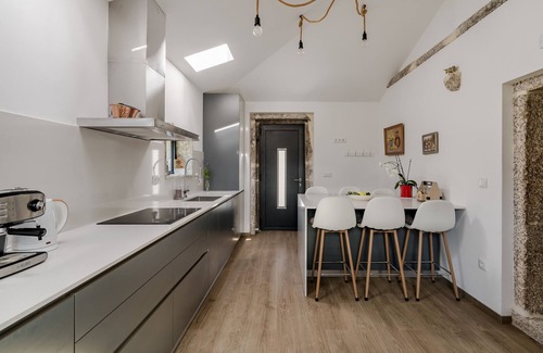 Rossas Casa | Casa de vacaciones 'Quinta Do Bairro' con vistas a la montaña, Wi-Fi y aire acondicionado