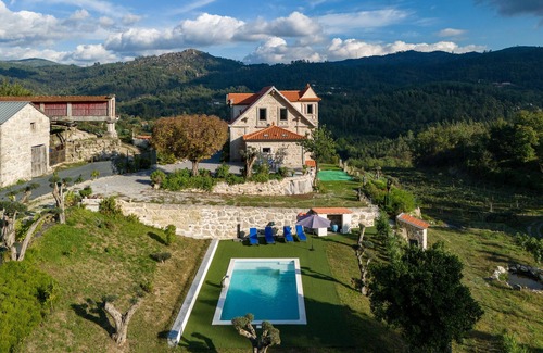 Rossas Casa | Casa de vacaciones 'Quinta Do Bairro - 1º Andar' con vistas a la montaña y aire acondicionado