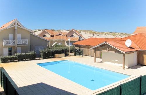Biscarrosse Plage Casa | Holiday Home Résidence Dune Blanche - Océan1 by Interhome