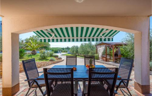Radmani Casa | Holiday Home Radmani Li