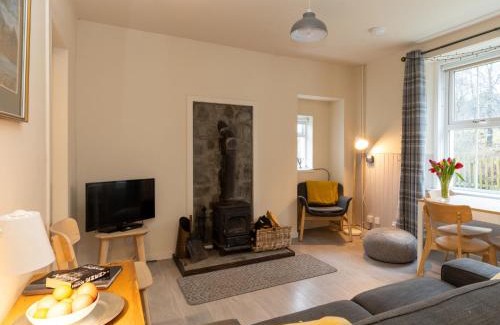 Alvie Casa | Holiday Home Railway House by Interhome