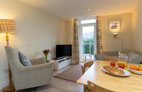 Alvie Casa | Holiday Home Railway House by Interhome