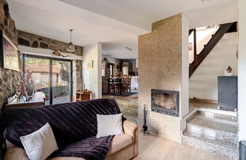 Celorico de Basto Casa | Casa de Vacaciones 'Real De Cima' con Vista a la Montaña, Wi-Fi y Aire Acondicionado