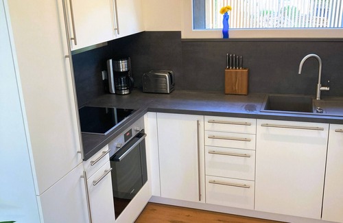 Guggenhausen Casa | Holiday Home 'Riedloge' with Private Terrace, Private Garden and Wi-Fi