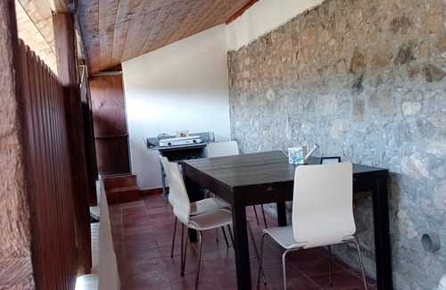 Sestri Levante Apartamento | Casa de vacaciones 'Roses House' con vistas a la montaña, Wi-Fi y aire acondicionado