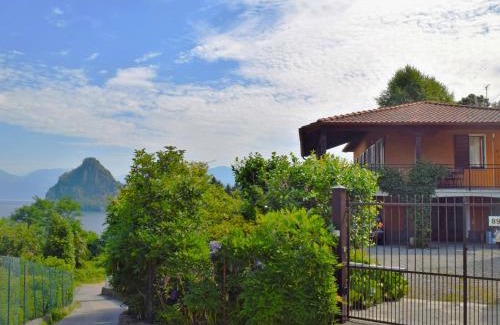 Castelveccana Casa | Holiday Home Rossella by Interhome