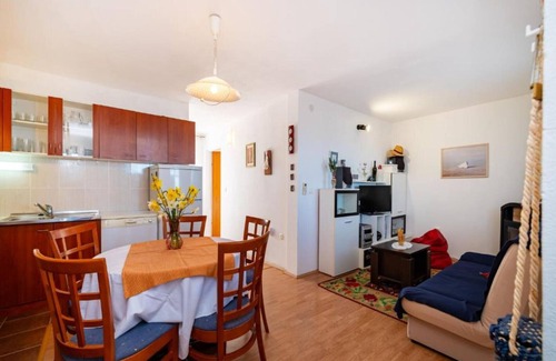 Rovanjska Casa | Holiday Home Rovanjska - Three Bedroom House with Sea View