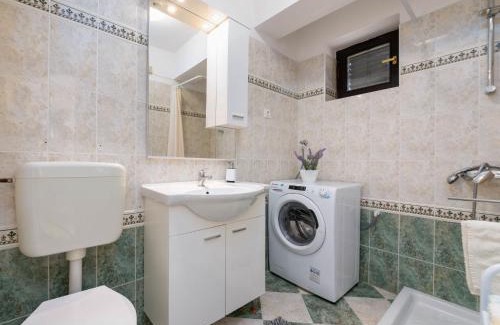 Brulo Casa | Holiday Home Ružić by Interhome