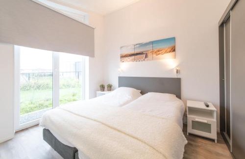 Wemeldinge Casa | Holiday Home Ruisweg 38 by Interhome